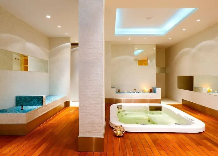 Far Out Hotel&spa Hotel 3*