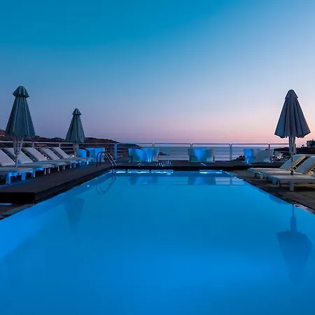 Hotel Far Out & Mylopotas