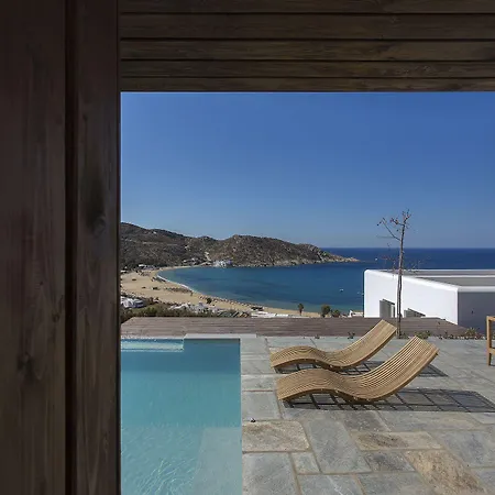 Far Out & 3* Mylopotas