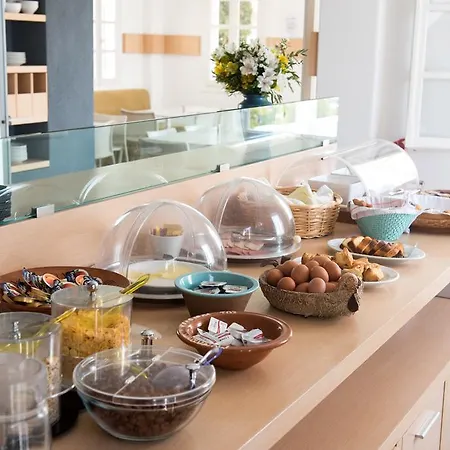 Far Out & 3* Mylopotas