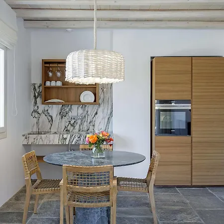 Far Out & 3* Mylopotas