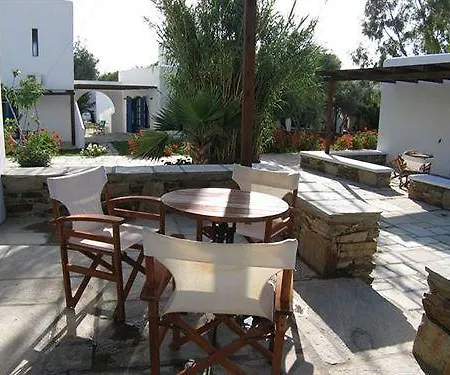 Far Out & 3* Mylopotas