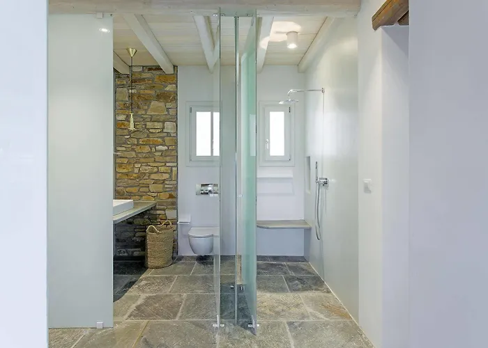 Far Out & 3* Μυλοπότας