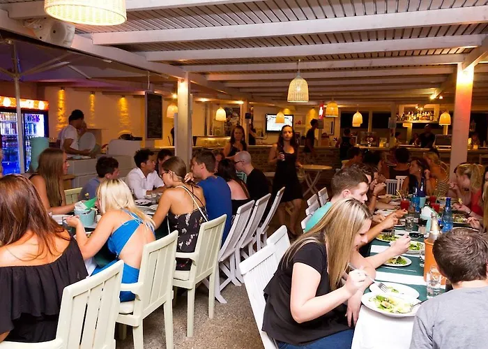 Ξενοδοχείο Far Out & 3*